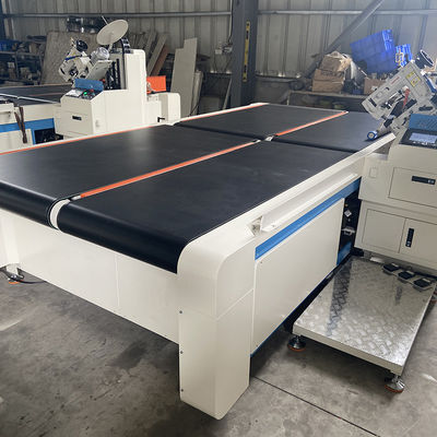 Automatische 15-20pcs/h Matras Tape Edge Machine Computerized System 50-500mm Naaidikte Automatisch Flippen 4KW