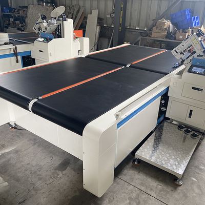 Zlt-TE4A 15-20pcs/h automatiseerde automatische het wegknippen de randmachine 50500mm van de matrasband het naaien dikte voor beginners