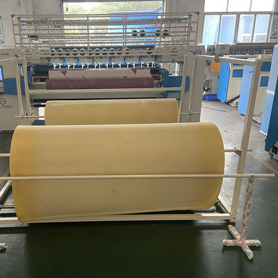 De automatische matras het watteren machine commputerized systeem 80mm de grensmachine 8KW van de diktematras